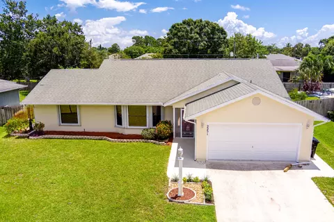 2251 SE Mcmaster St, Port Saint Lucie, FL 34952