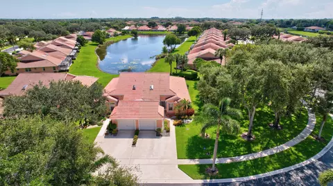 5743 Royal Lake Cir, Boynton Beach, FL 33437
