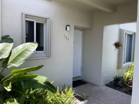 2532 Boundbrook Dr S #102, West Palm Beach, FL 33406