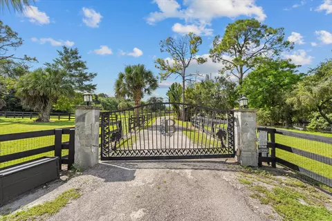14536 North Rd, Loxahatchee Groves, FL 33470