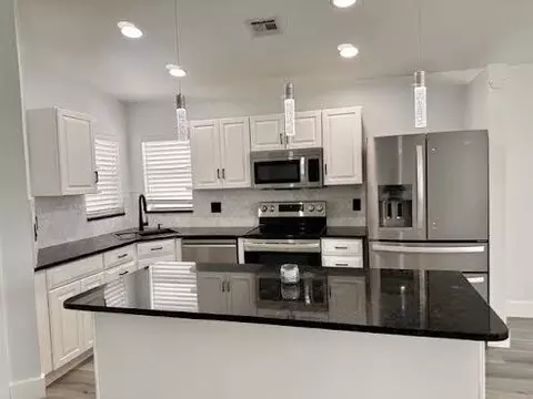 3866 Classic Ct, West Palm Beach, FL 33417