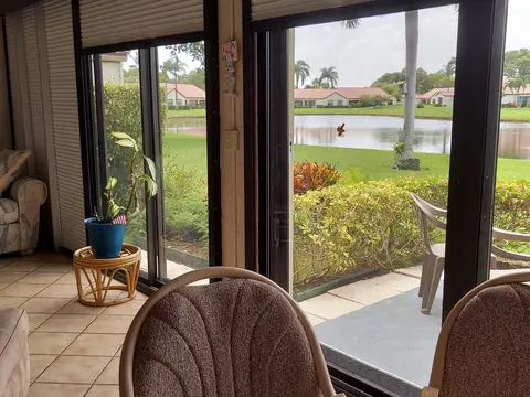5819 Parkwalk Cir W, Boynton Beach, FL 33472