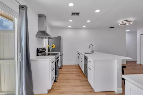 203 SE 1st Cir, Boynton Beach, FL 33435