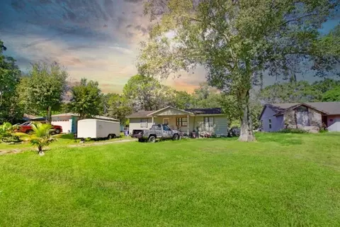 62 S Elm St, Fellsmere, FL 32948