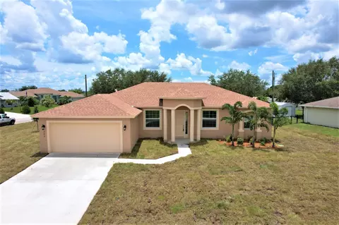 242 SW Kestor Dr, Port Saint Lucie, FL 34953