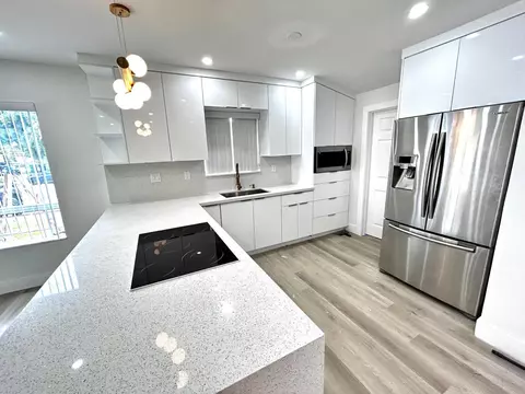 745 NW 176th Ter, Miami Gardens, FL 33169