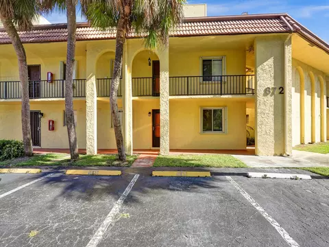 872 SW 9th Street Cir #103, Boca Raton, FL 33486