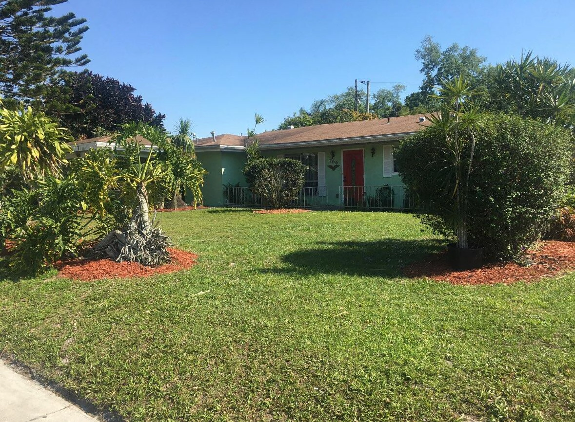 764 SE Prima Vis Blvd  