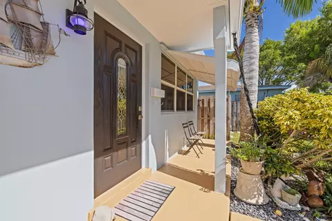 4931 NE 22nd Ave, Lighthouse Point, FL 33064