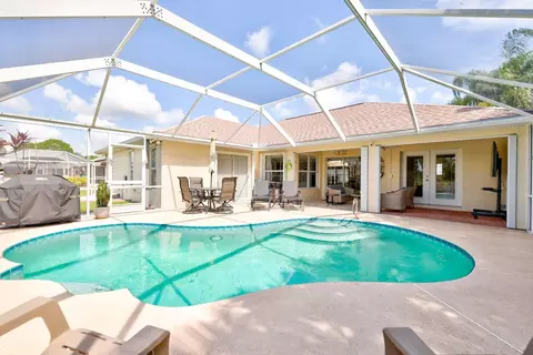 4960 NW Foxworth Ave, Port Saint Lucie, FL 34983