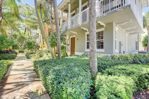 104 W Coda Cir, Delray Beach, FL 33444