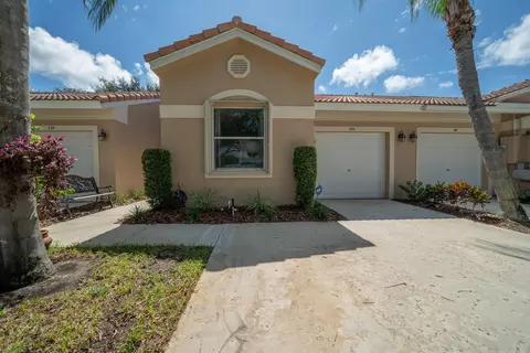 319 E Coral Trace Cir E, Delray Beach, FL 33445