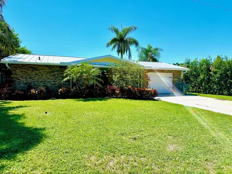460 NE 26th Ter, Boca Raton, FL 33431