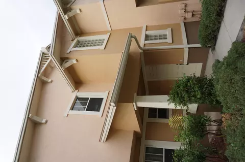595 Corte Madera Ln #6, West Palm Beach, FL 33401