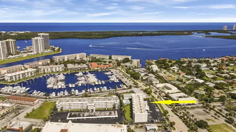 155 Yacht Club Dr #107, North Palm Beach, FL 33408