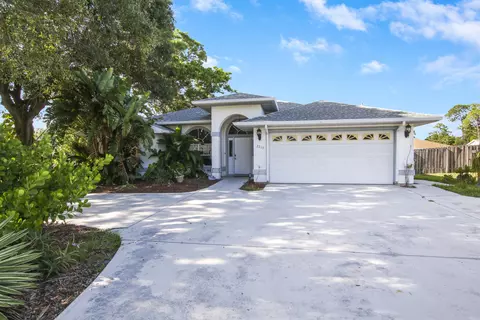 2217 SE Melaleuca Blvd, Port Saint Lucie, FL 34952