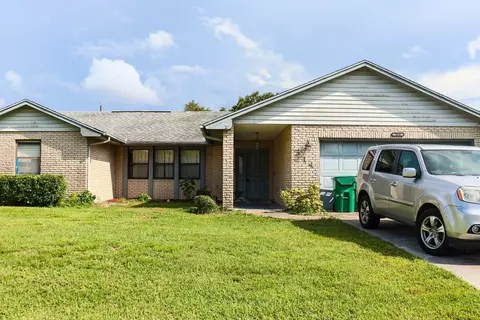 314 SE Thornhill Dr, Port Saint Lucie, FL 34983