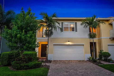 1024 Piccadilly St, Palm Beach Gardens, FL 33418