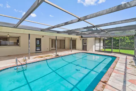 7296 San Sebastian Dr, Boca Raton, FL 33433