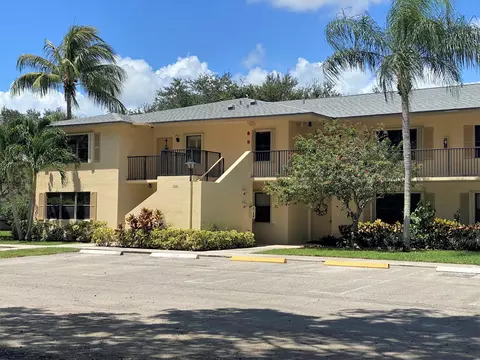 2898 SW 22nd Cir #23-2B, Delray Beach, FL 33445