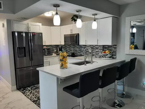 1790 Abbey Rd #103, West Palm Beach, FL 33415