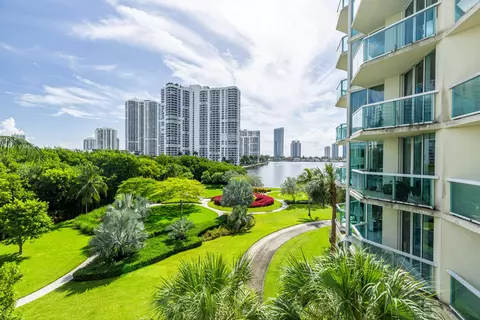 3370 NE 190th St #401, Aventura, FL 33180