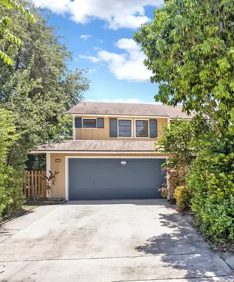 390 NW 35th Ln, Boca Raton, FL 33431