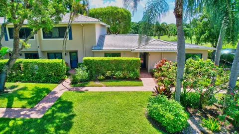2 Stratford Dr #D, Boynton Beach, FL 33436