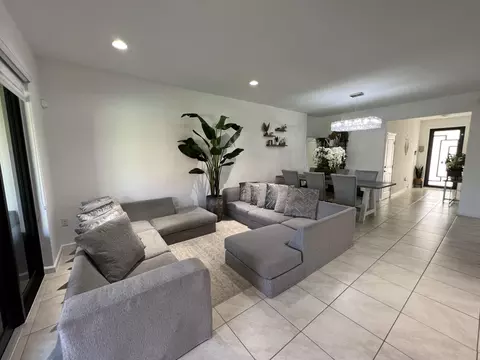 27685 SW 133rd Path, Homestead, FL 33032