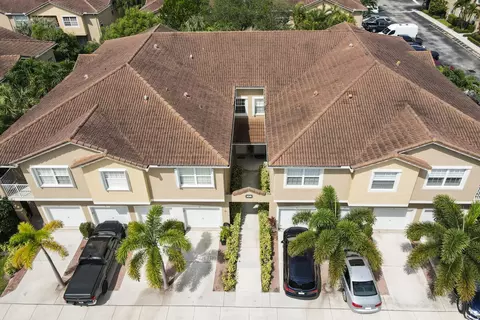 105 Lighthouse Cir #D, Tequesta, FL 33469