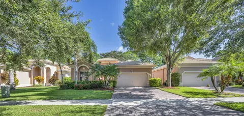 5916 Spring Lake Ter, Fort Pierce, FL 34951