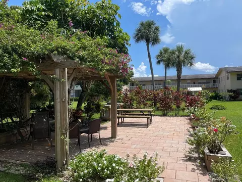 76 Coventry D, West Palm Beach, FL 33417