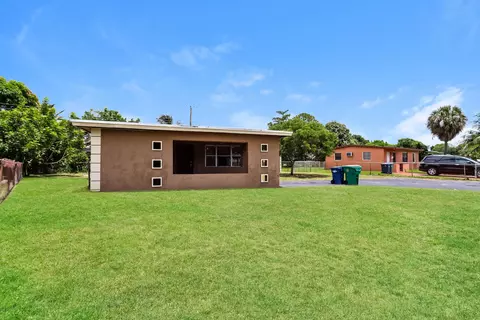 3651 NW 3rd St, Lauderhill, FL 33311