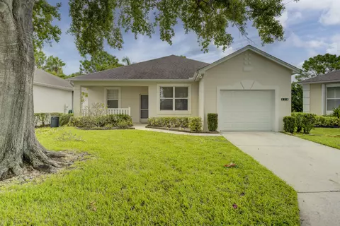 550 NW Cortina Ln, Port Saint Lucie, FL 34986