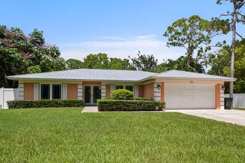 4371 SE Dixie Ross St, Stuart, FL 34997