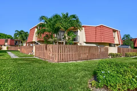 8110 Thames Blvd #C, Boca Raton, FL 33433