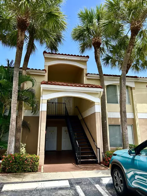 815 W Boynton Beach Blvd #12-103, Boynton Beach, FL 33426