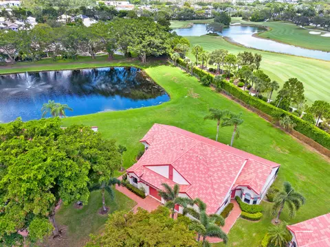 7537 Lexington Club Blvd #A, Delray Beach, FL 33446