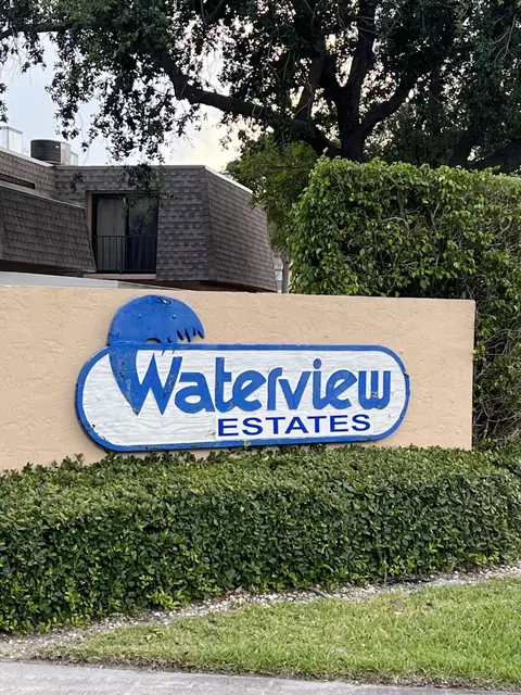 4801 Waterview Cir #4801, Palm Springs, FL 33461