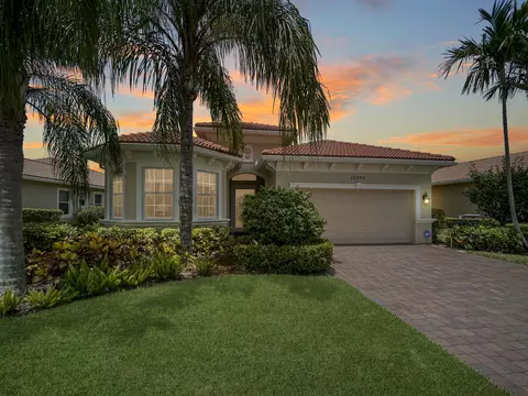 12090 Aviles Cir, Palm Beach Gardens, FL 33418