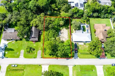 8203 Paso Robles Blvd, Fort Pierce, FL 34951