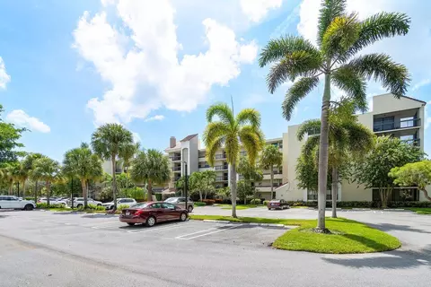 950 Lavers Cir #F-311, Delray Beach, FL 33444