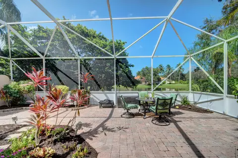 7067 Deer Point Ln, West Palm Beach, FL 33411