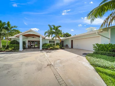 1305 NW Pine Lake Dr, Stuart, FL 34994 photo 1