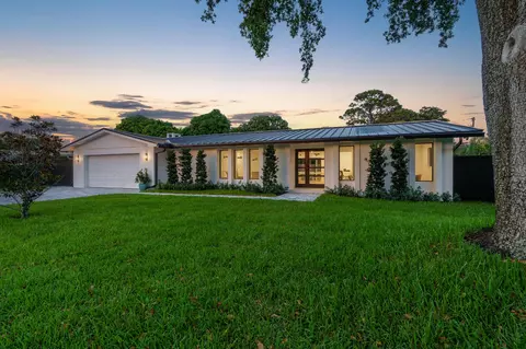 3030 Fernwood Dr, Boynton Beach, FL 33435