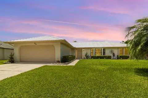 1226 SW Dalton Ave, Port Saint Lucie, FL 34953