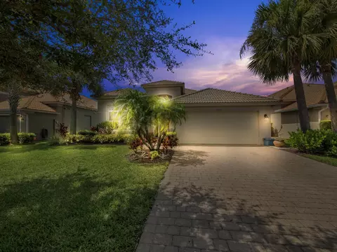 354 NW Stratford Ln, Port Saint Lucie, FL 34983