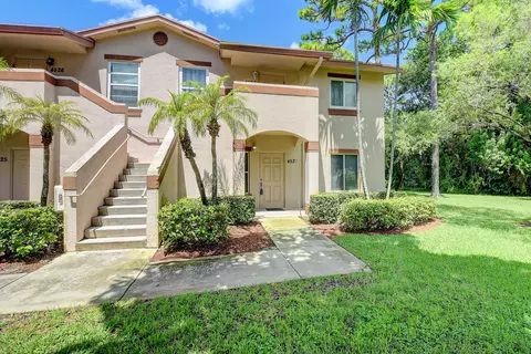 4527 Oak Terrace Dr, Greenacres, FL 33463