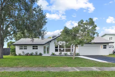5800 SW 19th St, Plantation, FL 33317
