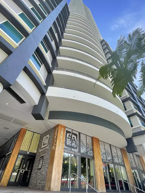 60 SW 13th St #3219, Miami, FL 33130